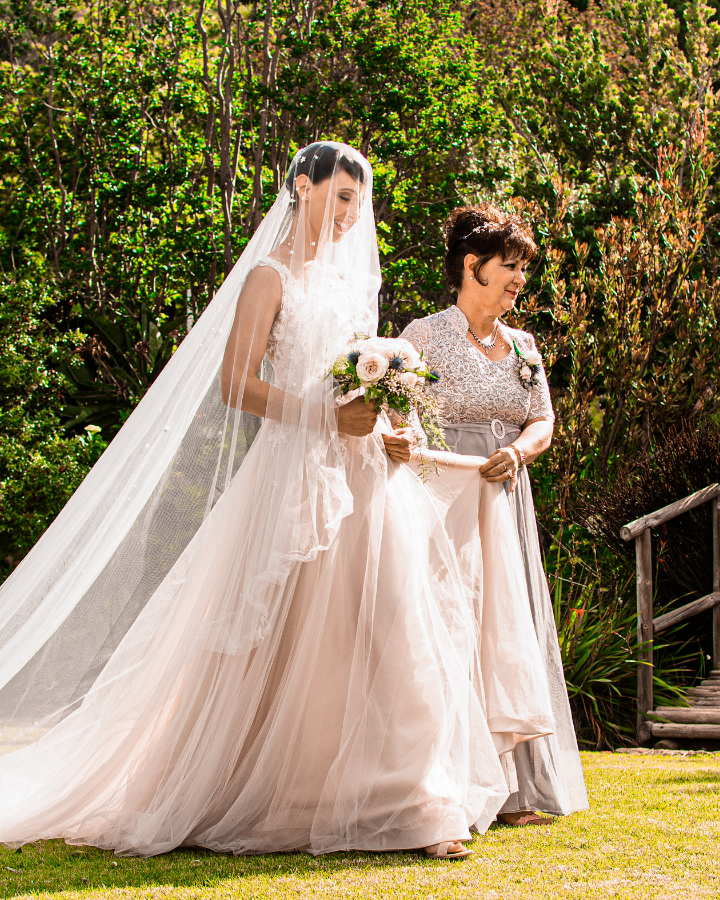 Momento especial de noiva com vestido exclusivo Godare em Bauru